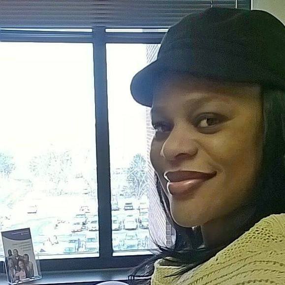 Meet your Posher, Celine - Picture 1 of 1